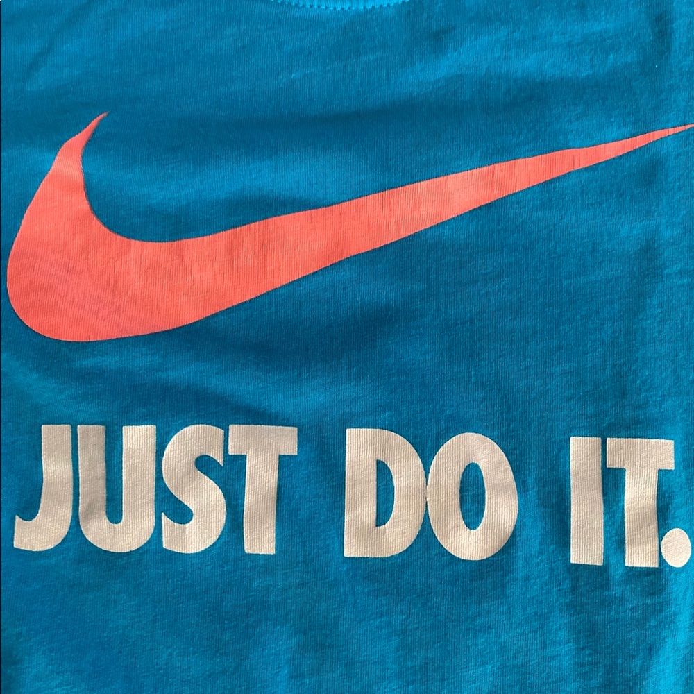 Nike athletic cut tee - Picture 4 of 6
